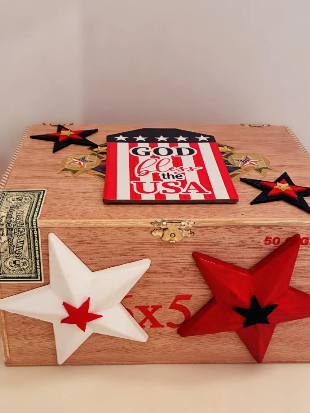 SUEÑOS de Saundra Upcycled, American Standard Cigar Box, ARTFUL STORAGE